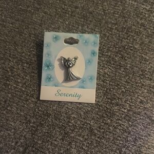 Silver Serenity Brooch with Star Patterns